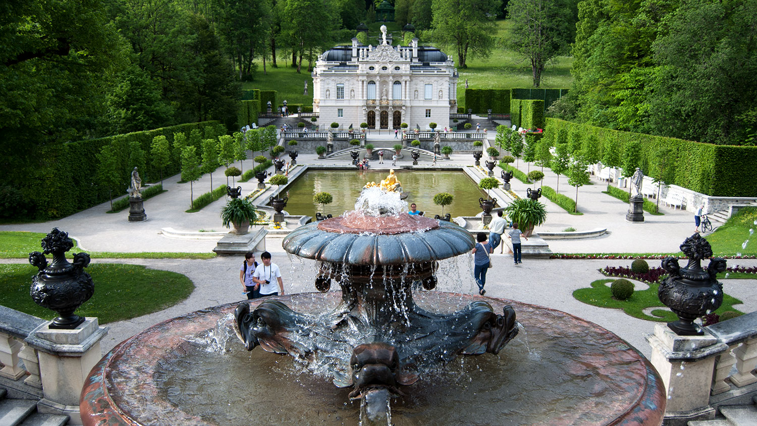 Linderhof: homenaje de Luis II a Versalles a partir de una cabaña